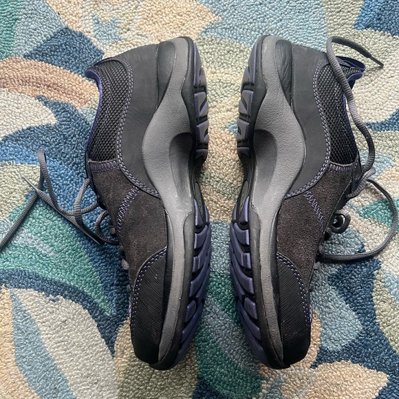 Dansko Black and Purple Athletic Shoes with Breathable Mesh size 39 - Picture 2 of 7